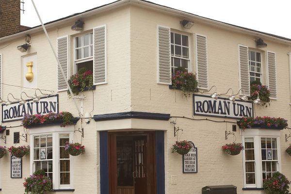 the-roman-urn-banner